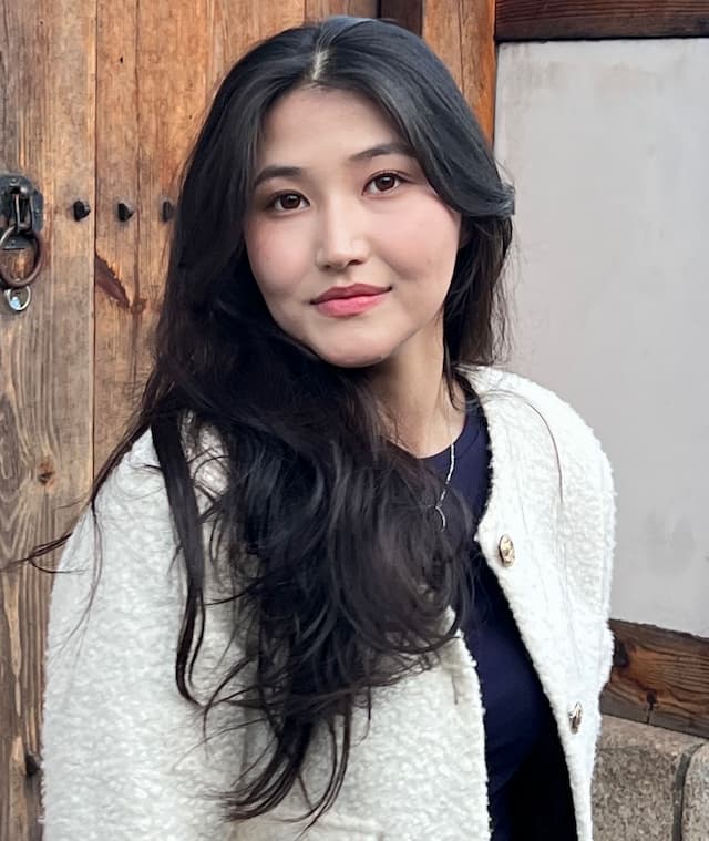 Карина Ахмединова